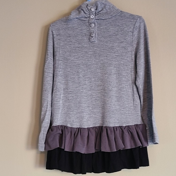 Grey comfy dress withbottom frills - Picture 2 of 5